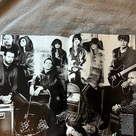 Taylor Swift Vogue Magazine Cover Feb 2012 February Story Rare - Picture 5 of 9